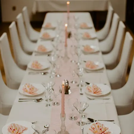 Konukevi Esprit Sucany